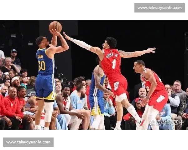 快船对阵勇士之夜保罗42分统治赛场引爆焦点之战成就经典对决再写传奇 快船对阵勇士之夜保罗42分统治赛场引爆焦点之战成就经典对决再写传奇